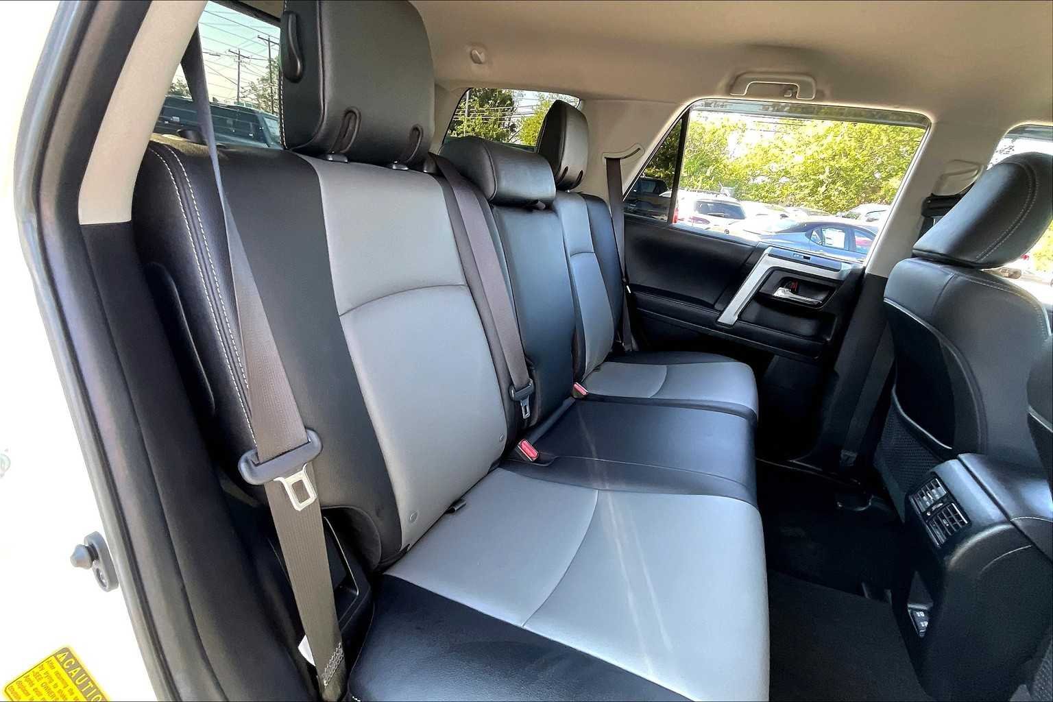 Used 2020 Super White Toyota SR5 image 18