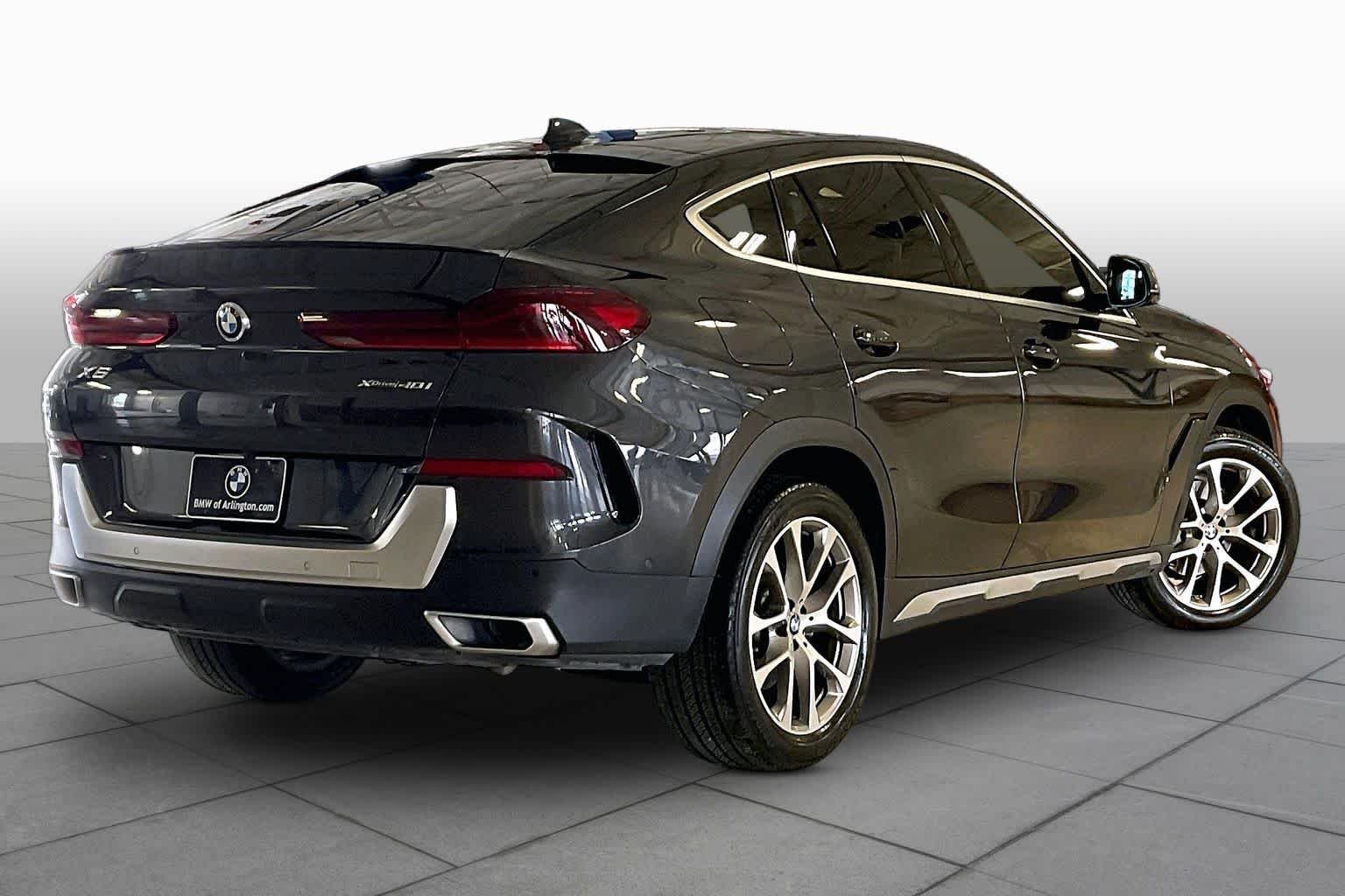 Used 2021 Dark Graphite Metallic BMW xDrive40i image 12