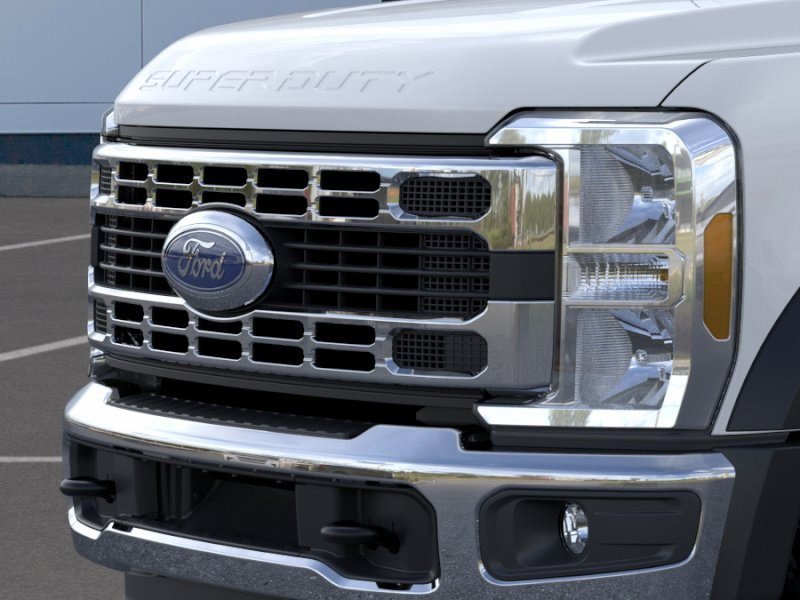 New 2026 Oxford White Ford XL image 18