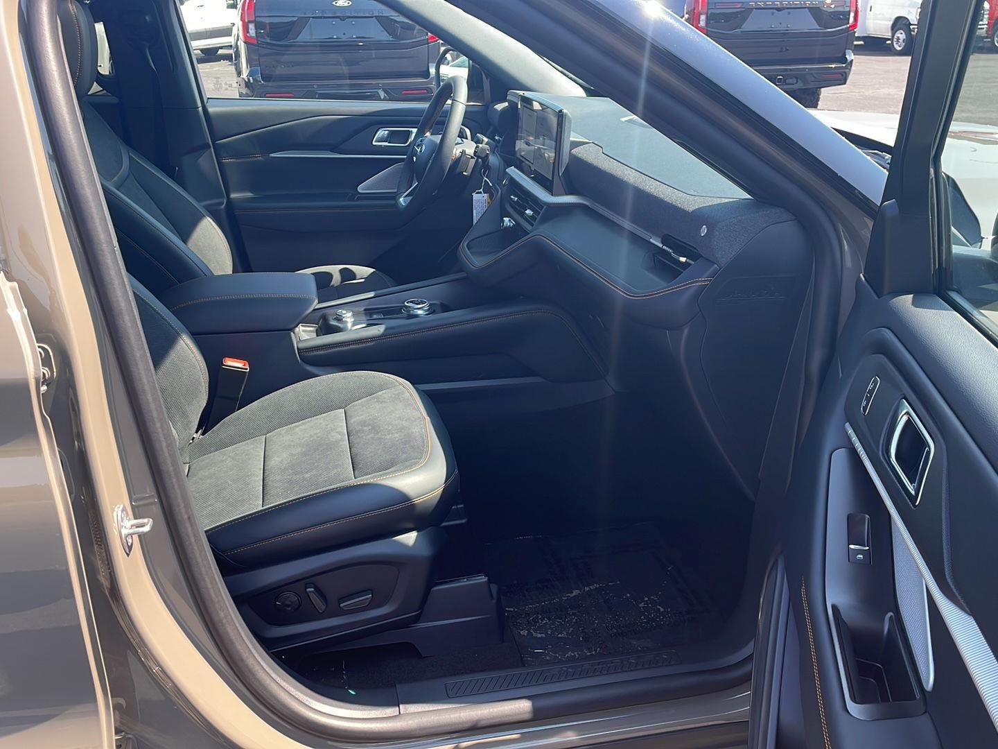 New 2026 Marsh Gray Ford Tremor® image 25