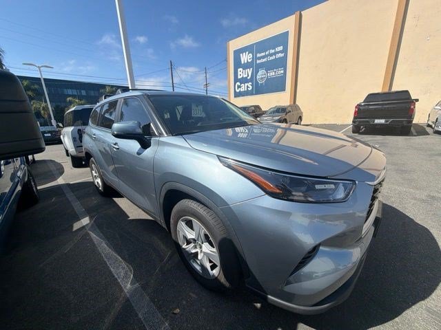 Used 2023 Moon Dust Toyota LE image 4