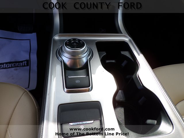 Used 2024 Star White Ford SEL image 6