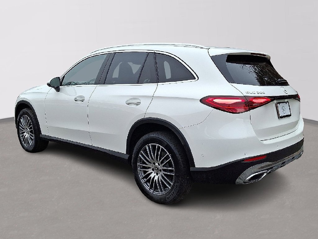 Used 2026 Polar White Mercedes-Benz GLC 300 image 4