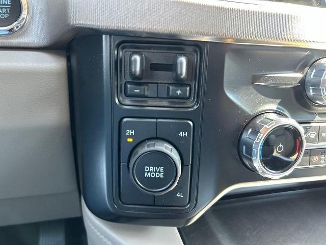 New 2026 Star White Metallic Tri-Coat Ford Platinum image 81