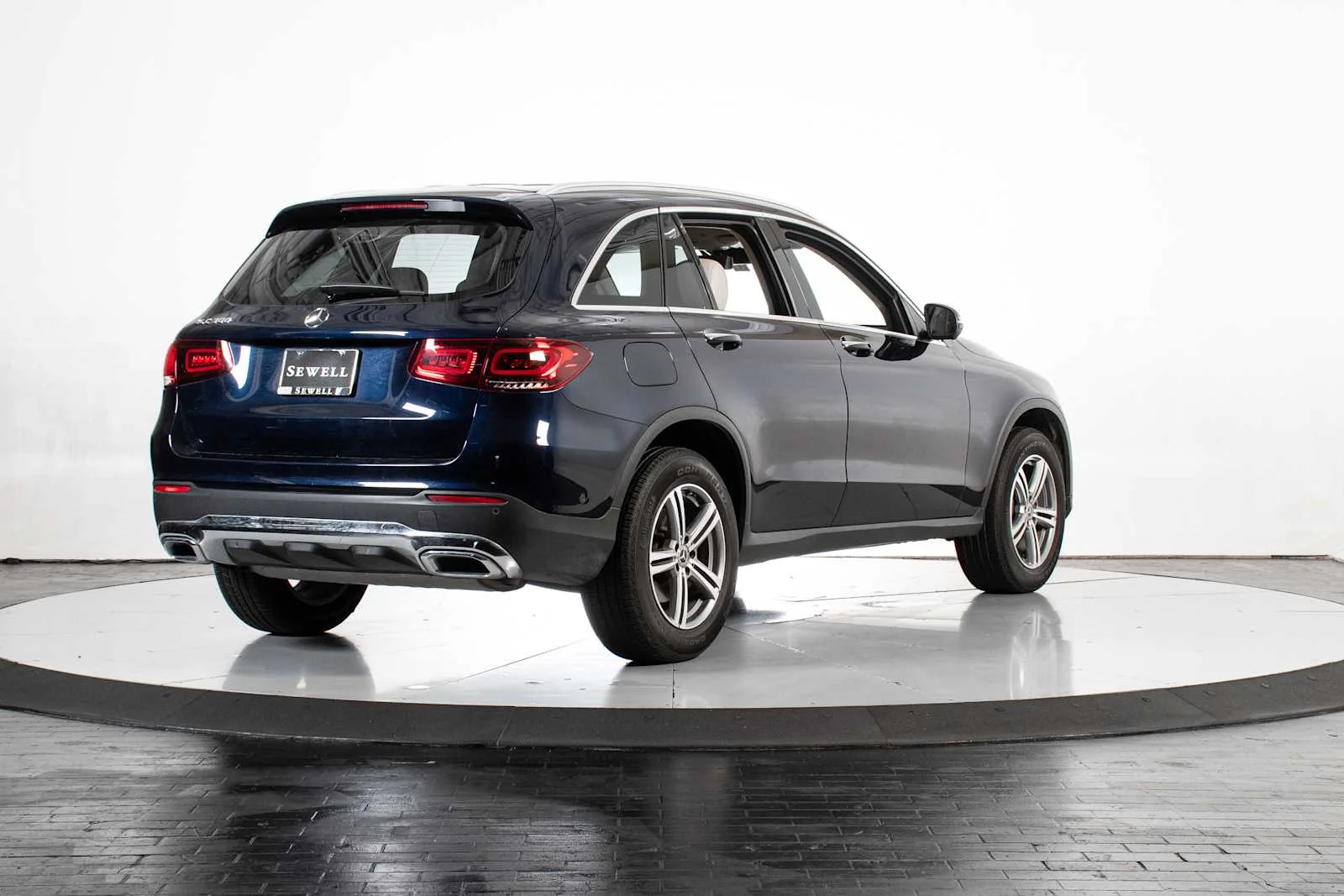 Used 2022 Lunar Blue Metallic Mercedes-Benz GLC 300 image 6
