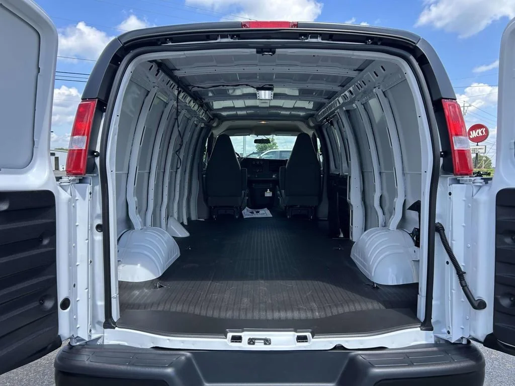 New 2026 Summit White GMC Work Van image 11
