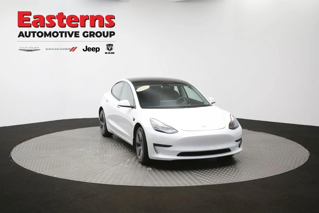 Used 2021 White Tesla Standard Range Plus image 45