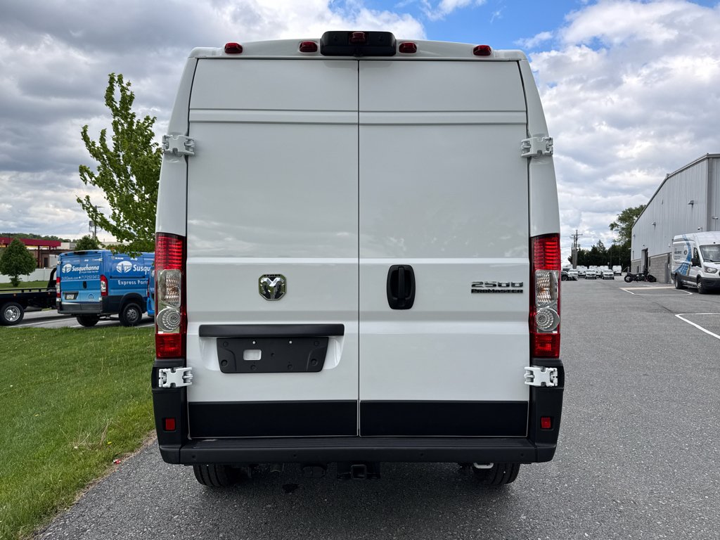 New 2026 Bright White Clear-Coat Exterior Paint RAM Tradesman image 13