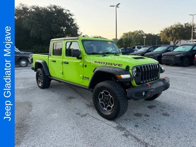 Used 2021 Green Jeep Mojave image 1