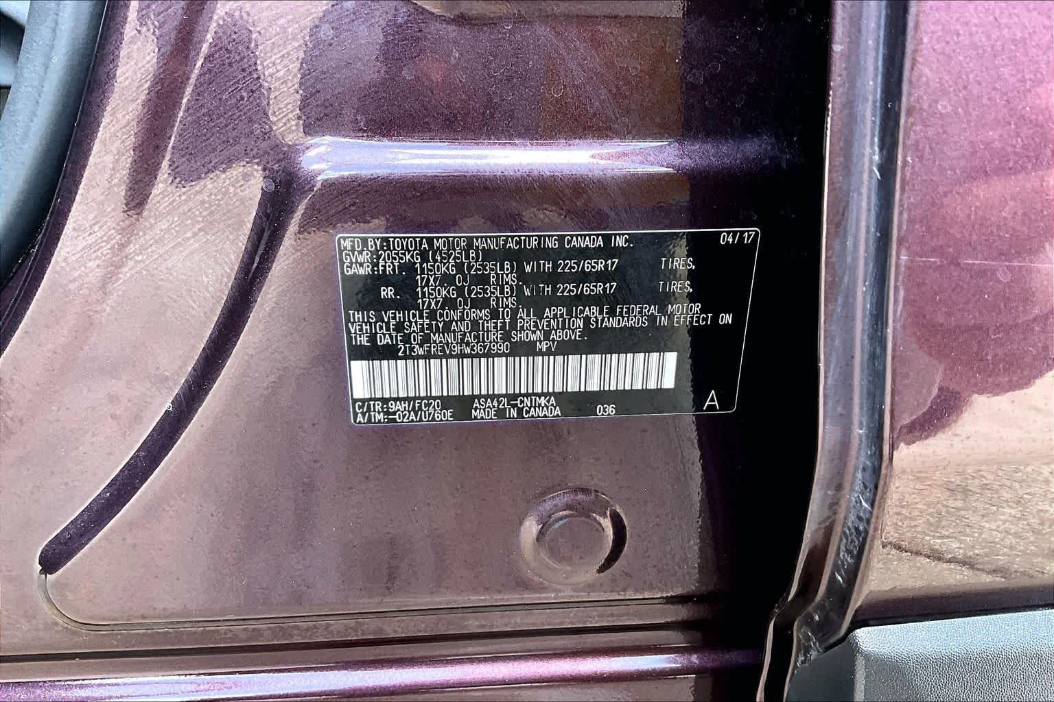 Used 2017 Black Currant Metallic Toyota XLE image 33