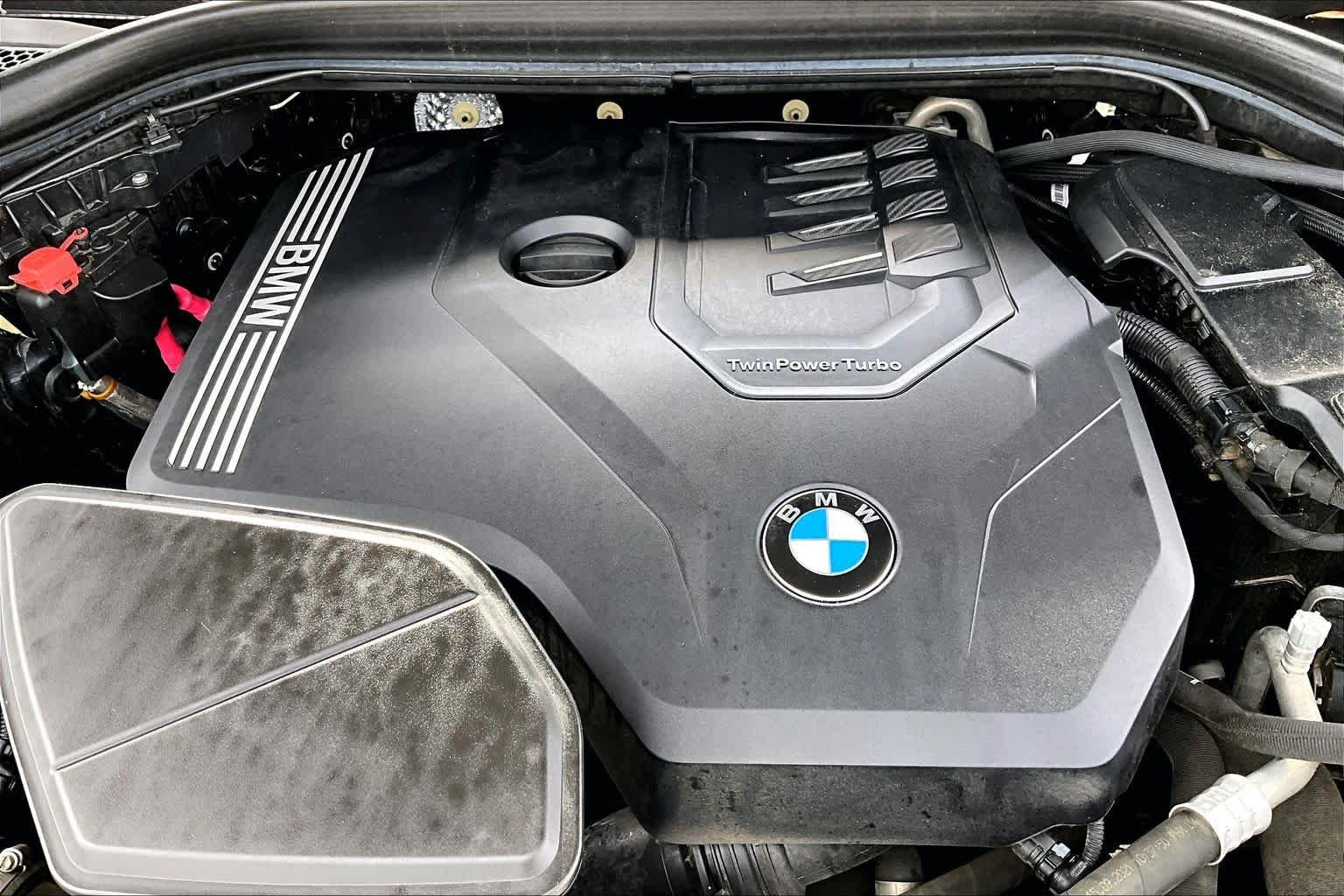 Used 2022 Jet Black BMW sDrive30i image 40