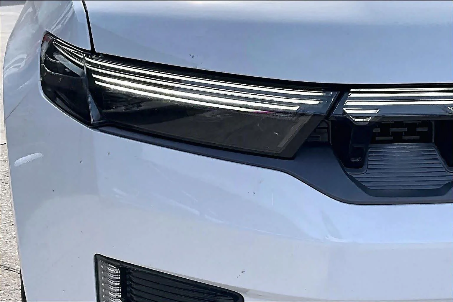 New 2026 Bright White Clear-Coat Exterior Paint Jeep Summit Obsidian image 14