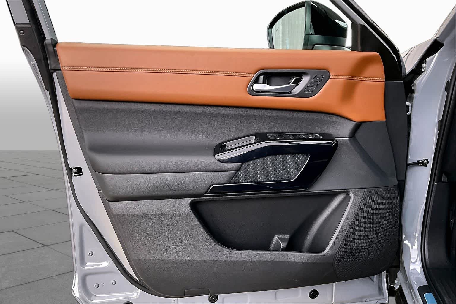 New 2026 Boulder Gray Pearl Nissan Platinum image 13