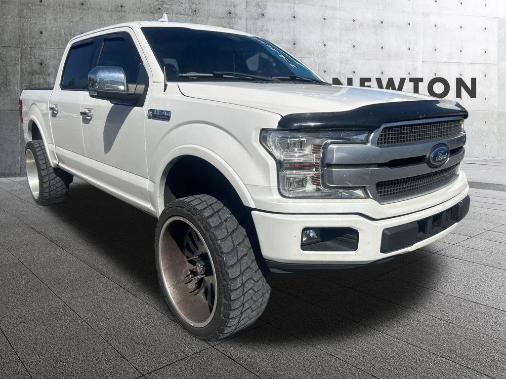 Used 2018 White Platinum Clearcoat Metallic Ford Platinum image 1