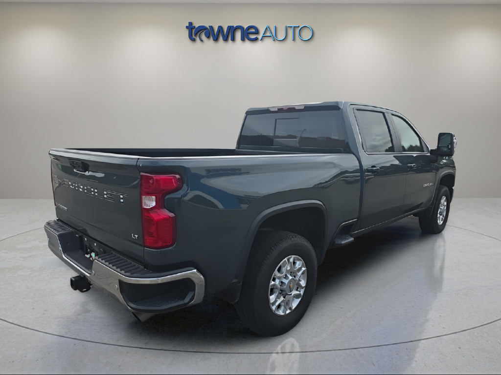 Used 2025 Gray Chevrolet LT image 6