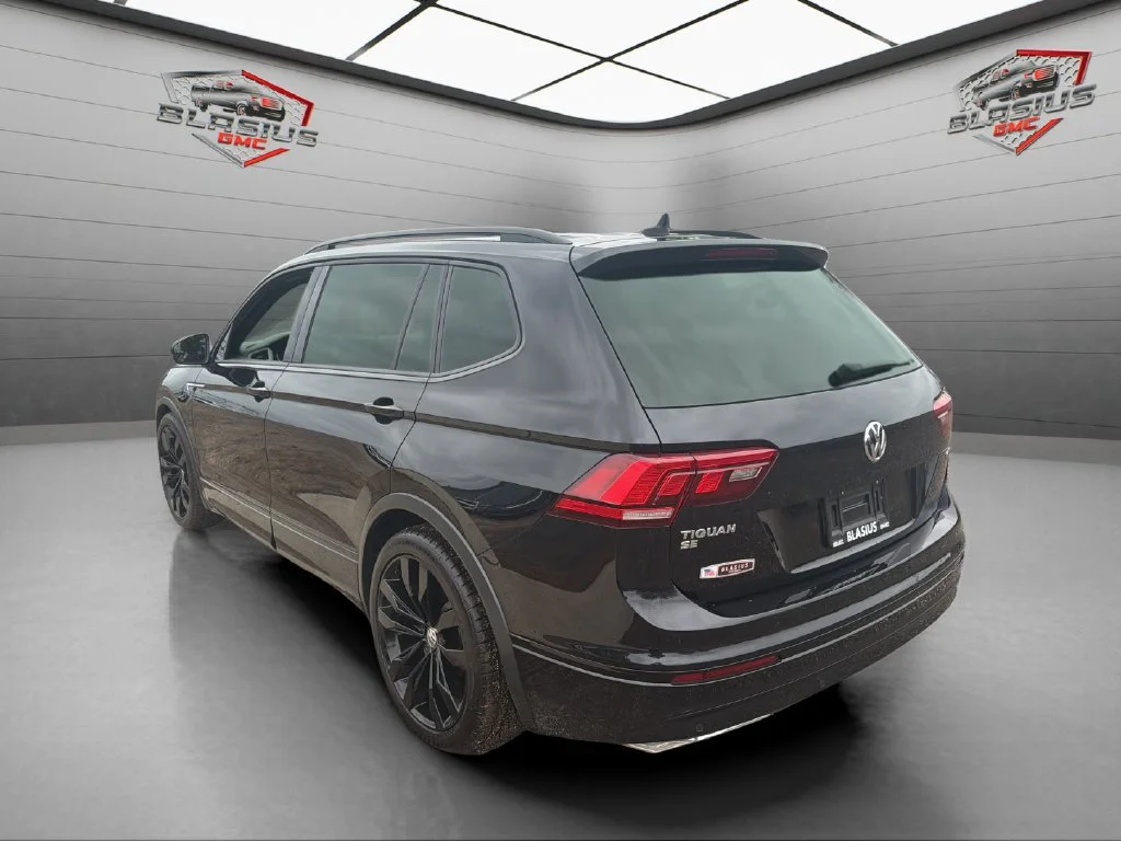 Used 2021 Black Volkswagen 2.0T SE image 3