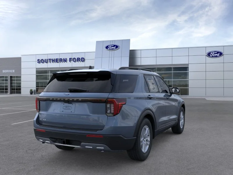 New 2026 Vapor Blue Metallic Ford Active image 32