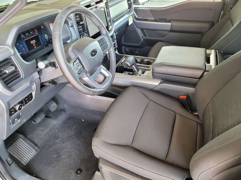 2025 Ford F-150 XLT - Photo 8