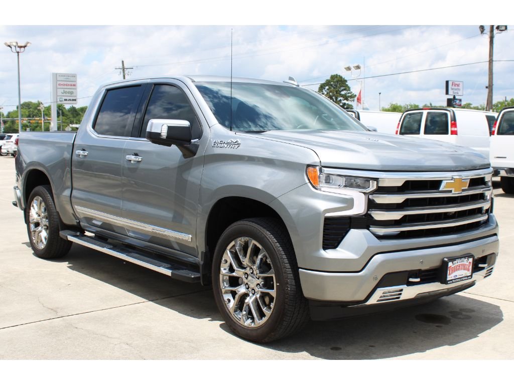 Used 2025 Sterling Gray Metallic Chevrolet High Country image 30