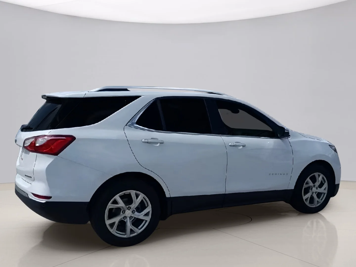 Used 2020 White Chevrolet FWD image 9