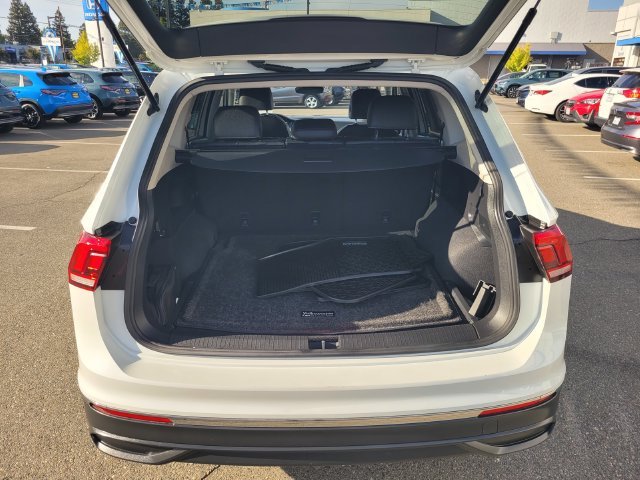 Used 2023 White Volkswagen 2.0T SE image 11