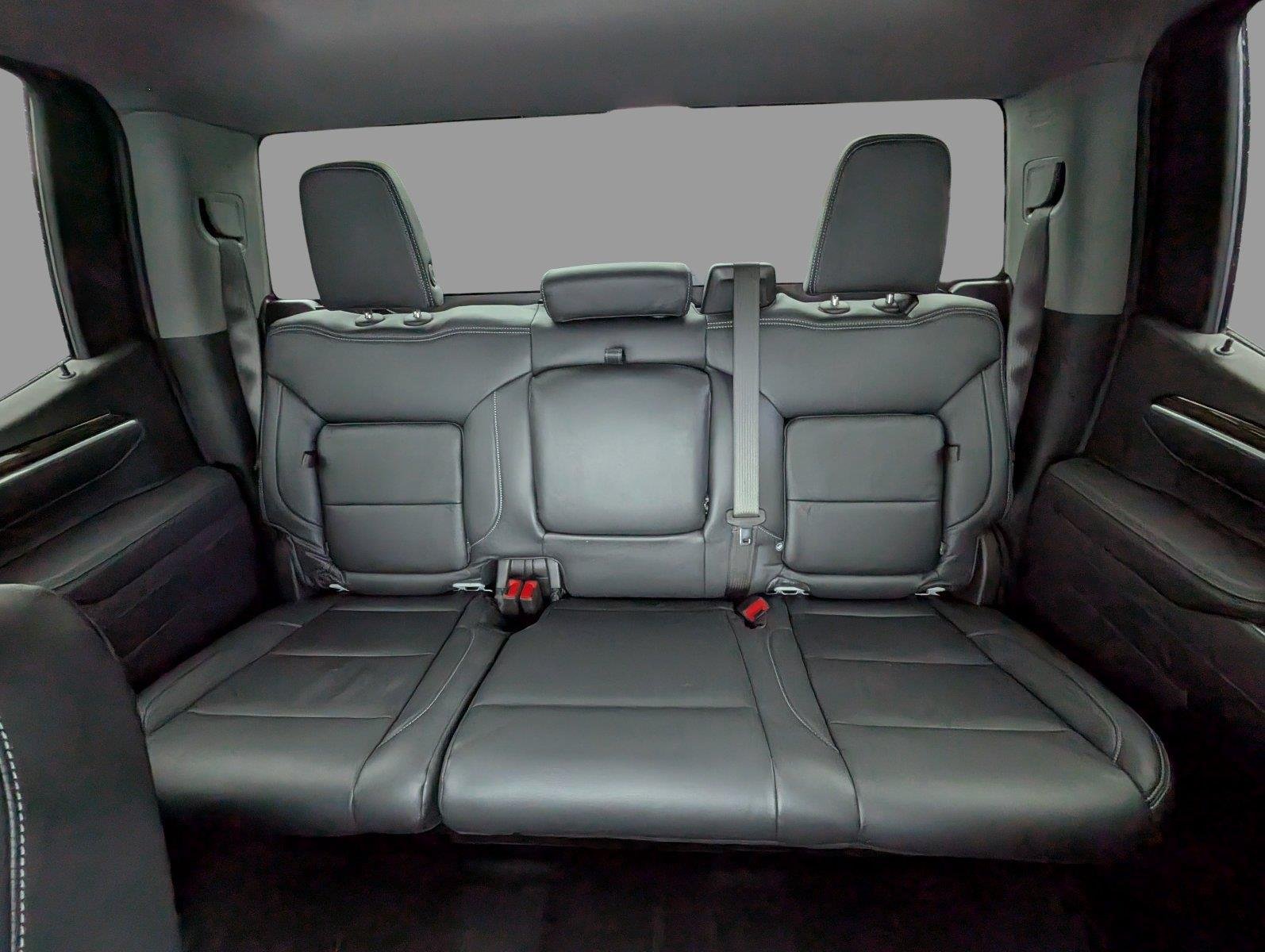 Used 2026 Summit White GMC Elevation image 31