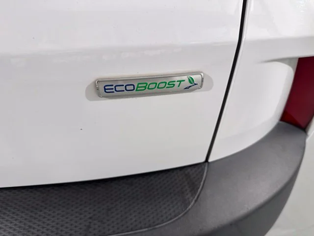 Used 2020 White Ford SE image 9