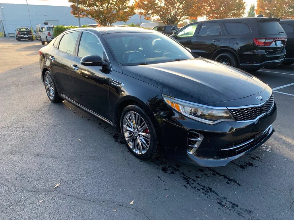 Used 2016 Ebony Black Kia SXL image 5