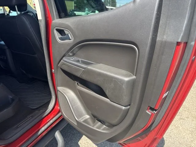 Used 2016 Red Rock Metallic Chevrolet 4WD LT image 11