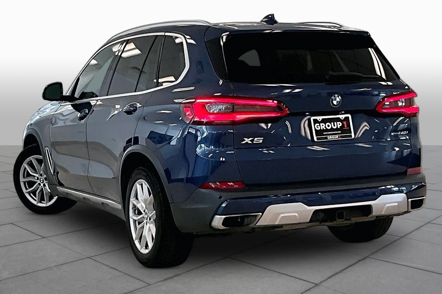 Used 2019 Phytonic Blue Metallic BMW xDrive40i image 11