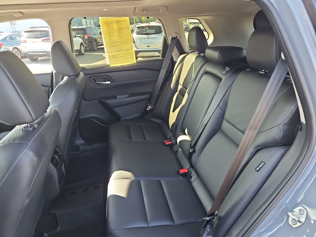 Used 2025 Boulder Gray Pearl Nissan SL image 15