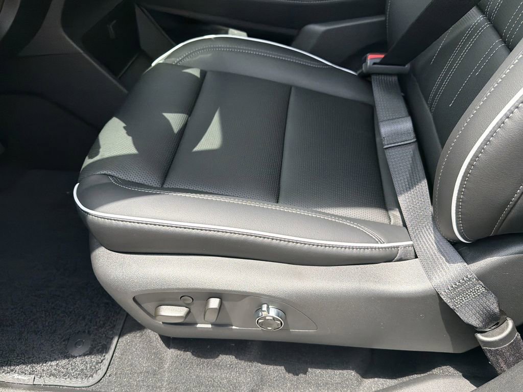 New 2026 Ocean Blue Metallic Buick Avenir image 22