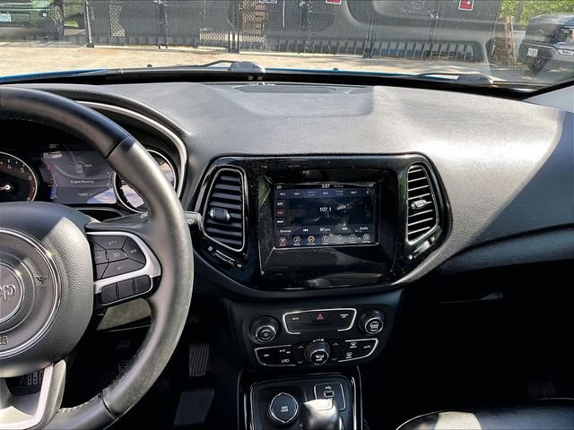 Used 2018 Blue Jeep Altitude image 6