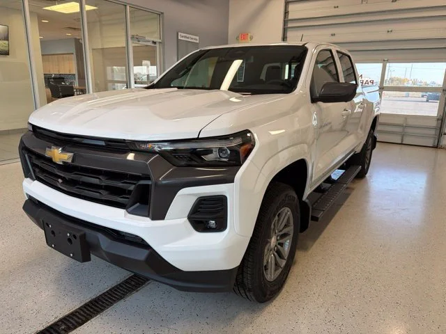 New 2026 Summit White Chevrolet LT image 10
