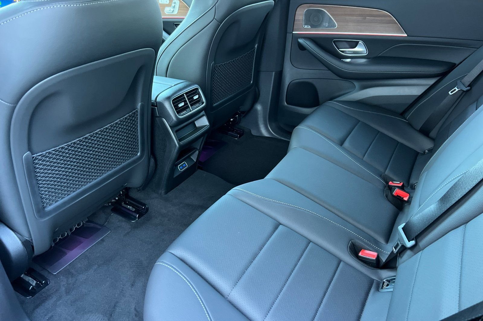 New 2026 Selenite Grey Metallic Mercedes-Benz 350 image 4