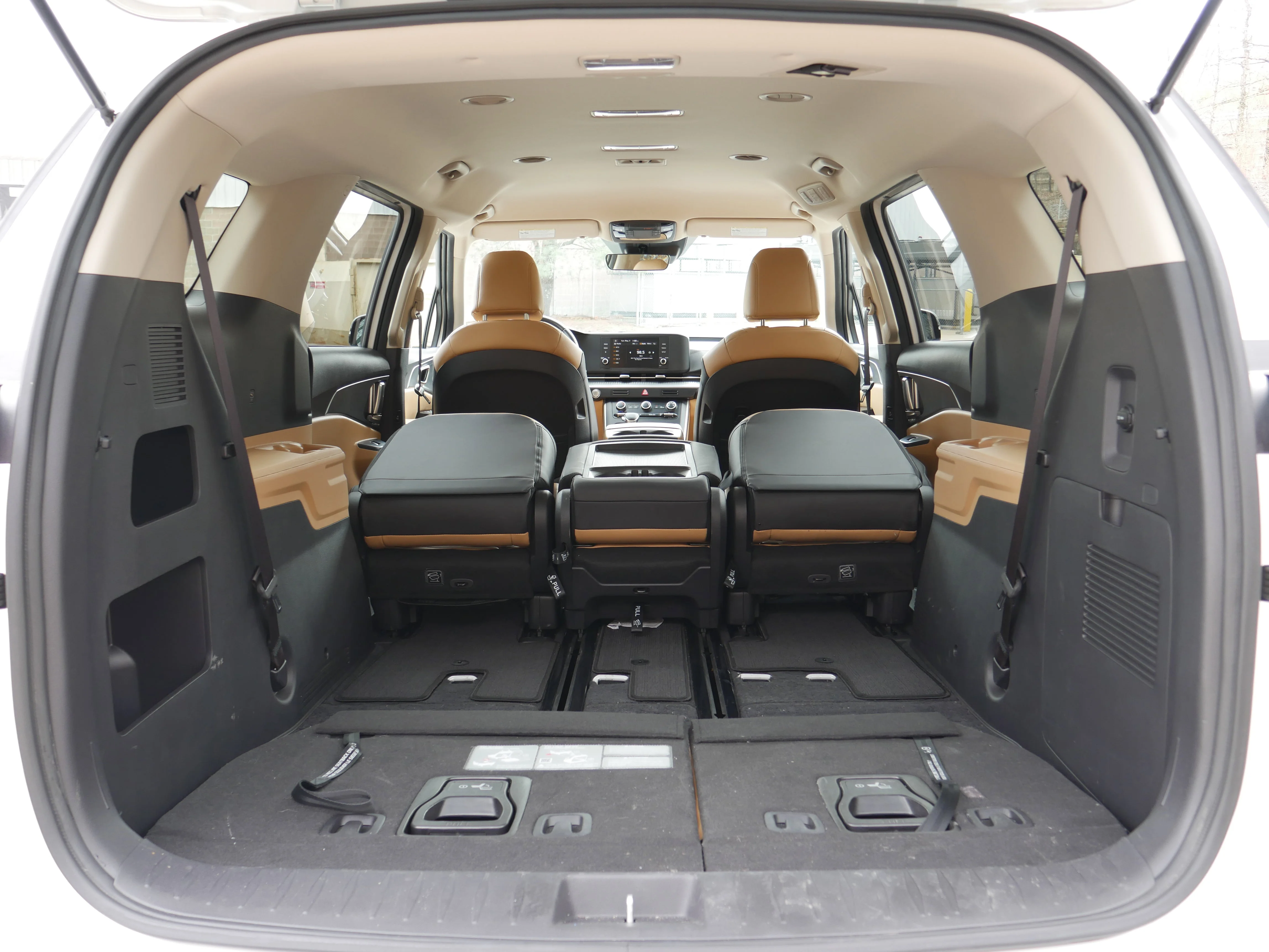 Used 2024 White Kia LX Seat Package image 8