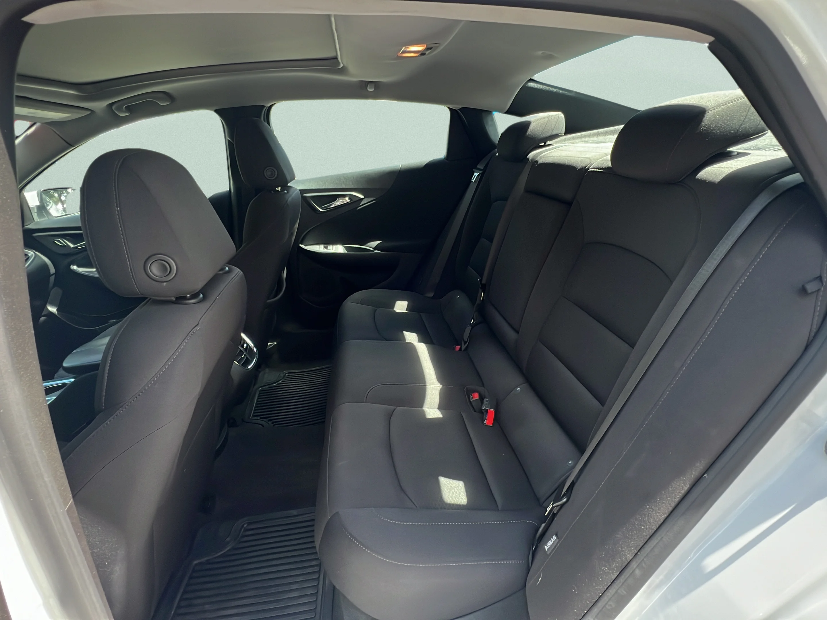 Used 2024 Summit White Chevrolet LT image 9