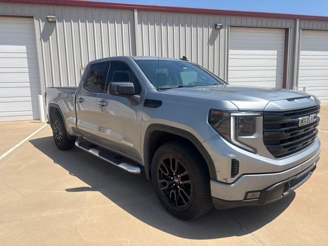 Used 2023 Gray GMC Elevation image 3