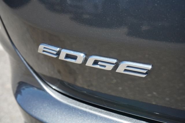 Used 2019 Gray Ford SEL image 13