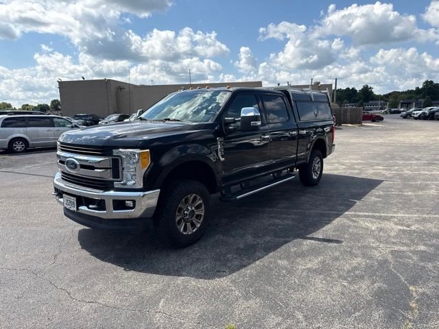 Used 2017 Shadow Black Ford XLT image 1