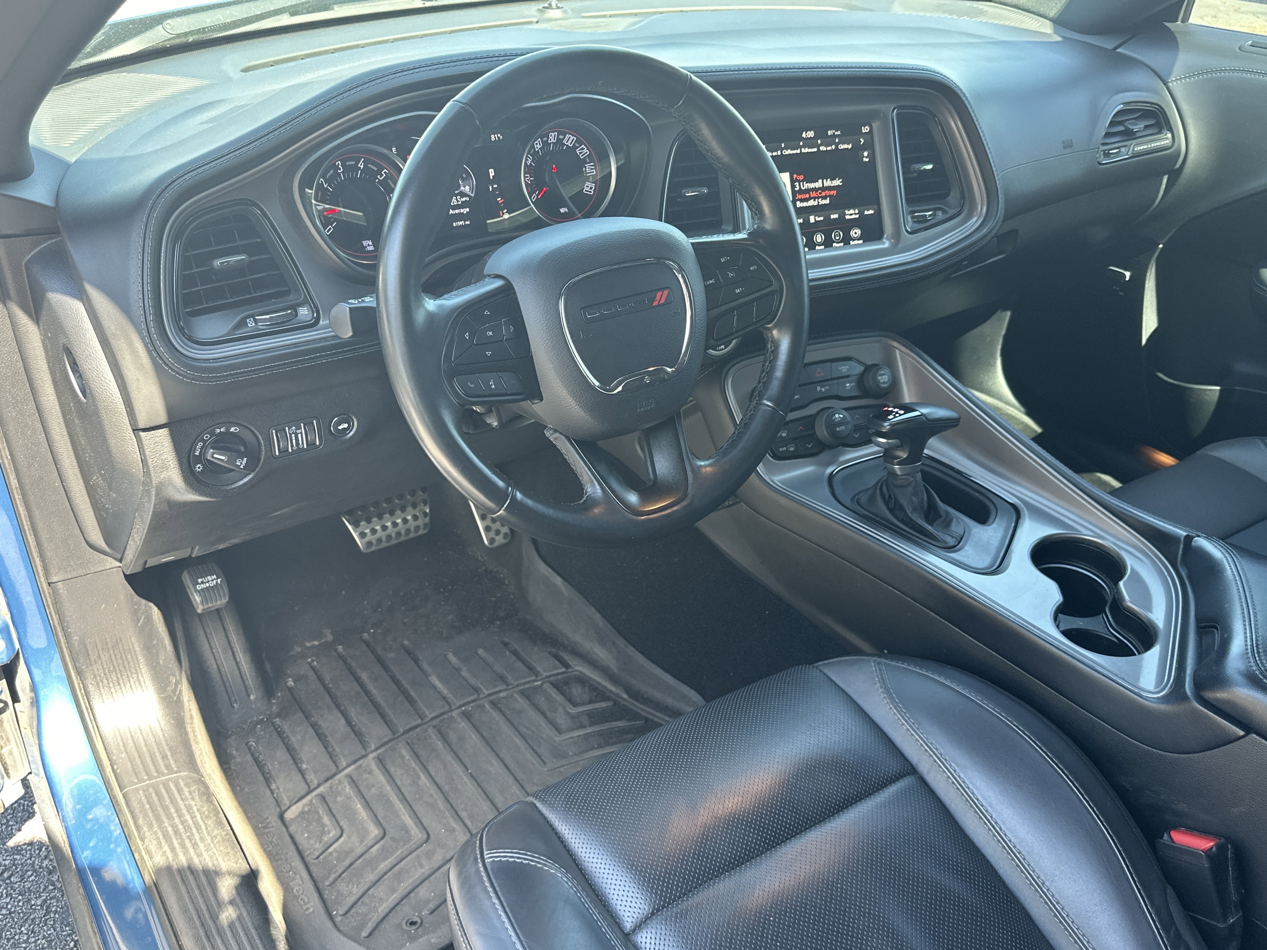 Used 2023 Frostbite Dodge SXT image 12
