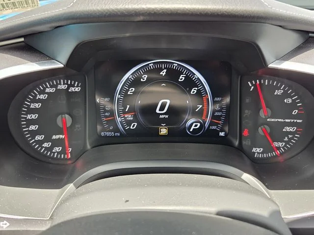 Used 2019 White Chevrolet Stingray Z51 image 22