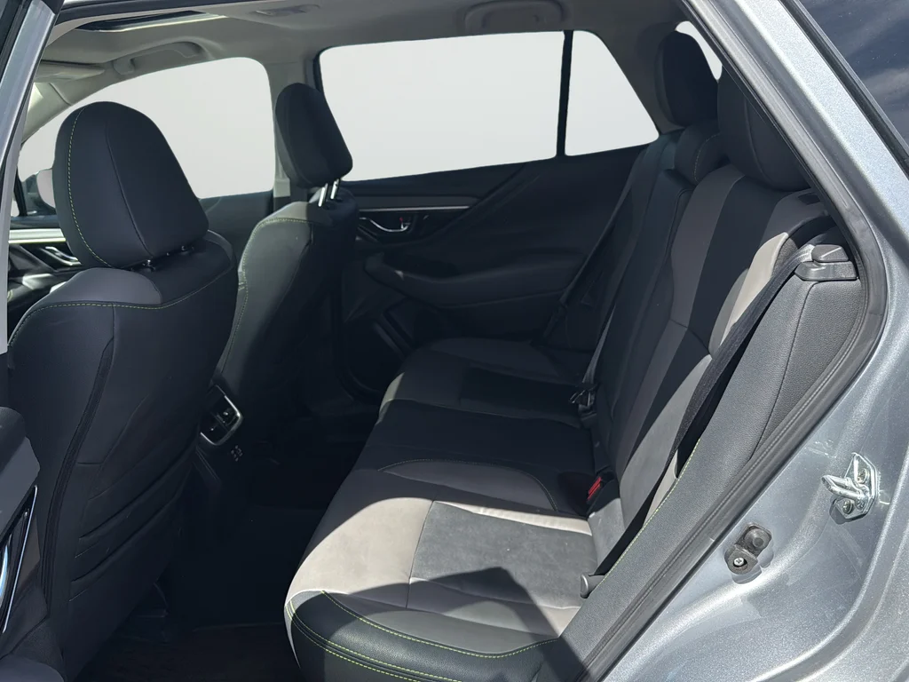 Used 2025 Silver Subaru Onyx Edition image 17