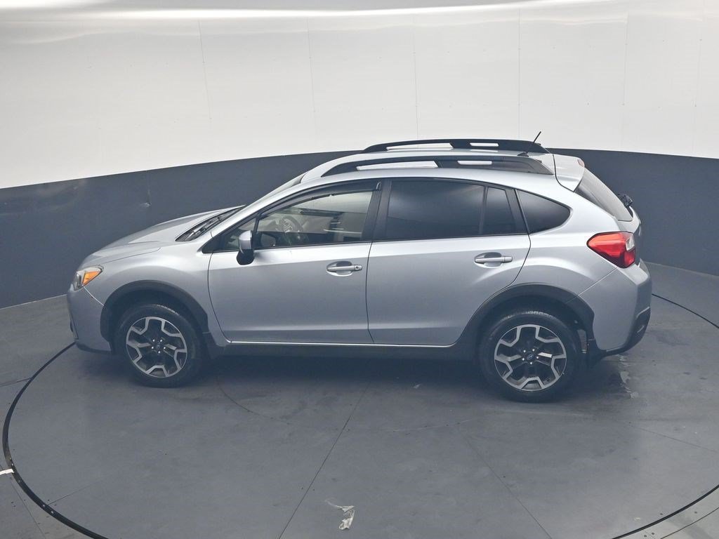 Used 2017 Ice Silver Metallic Subaru Premium image 21