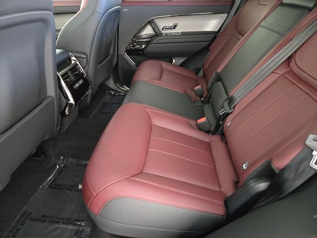 Used 2025 Green Land Rover Dynamic SE image 5