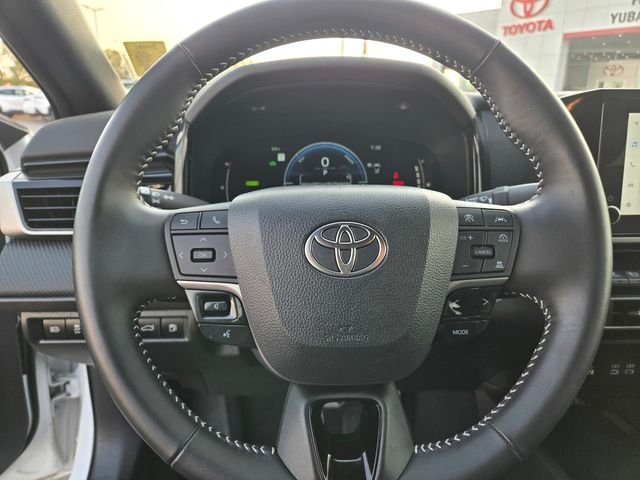 Used 2025 White Toyota SE image 20