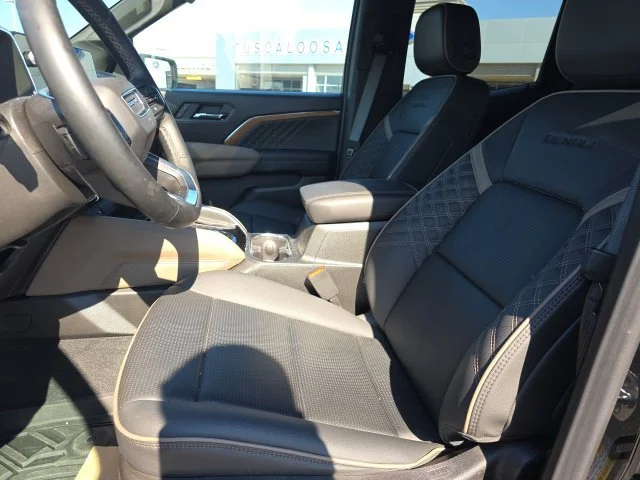 Used 2025 Black GMC Denali image 9