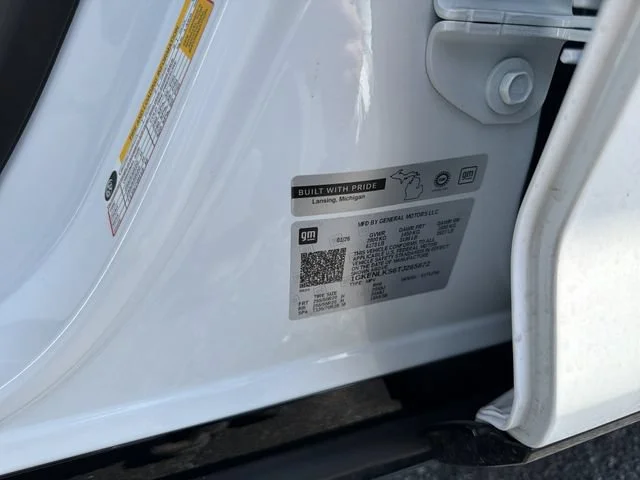 New 2026 Summit White GMC Denali image 38