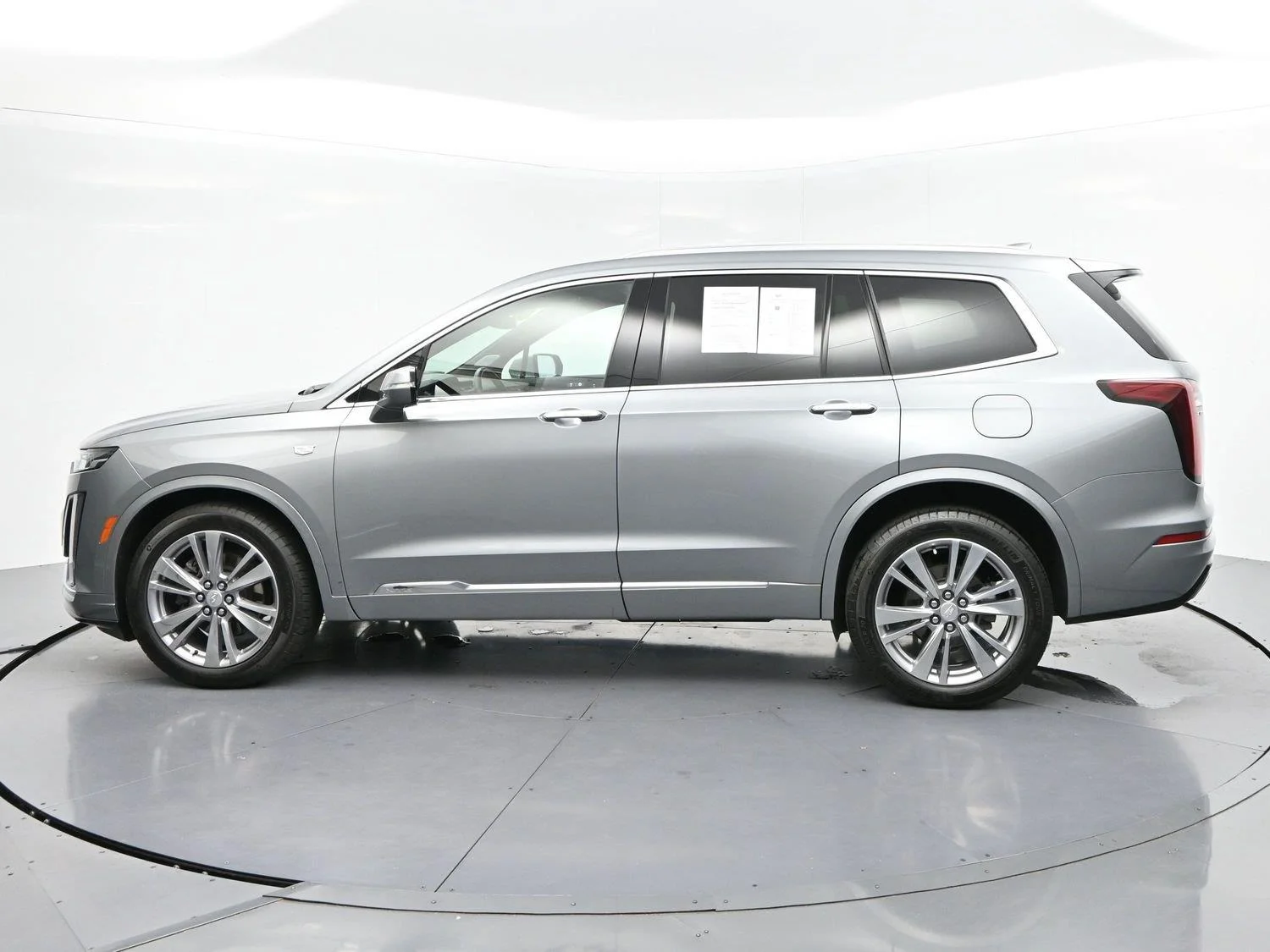 Used 2024 Argent Silver Metallic Cadillac Premium Luxury image 4