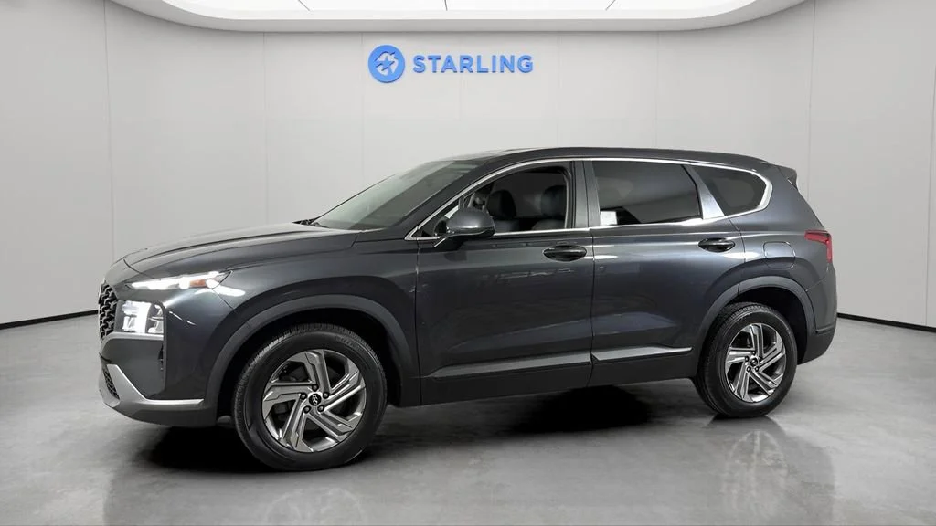 Used 2021 Gray Hyundai SE image 2